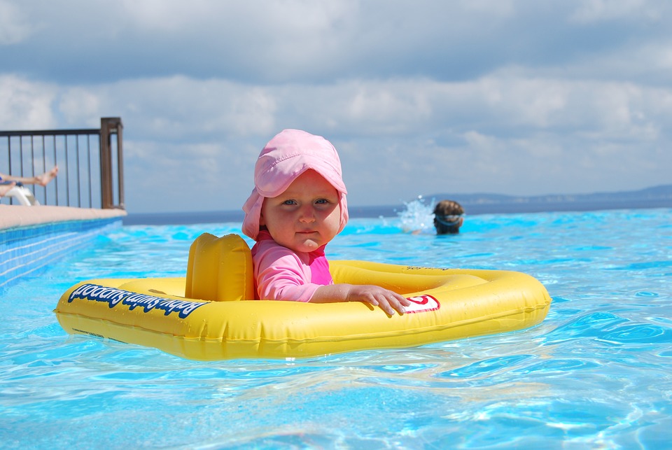 아기, 수영장, 튜브, 수영복(출처=pixabay)