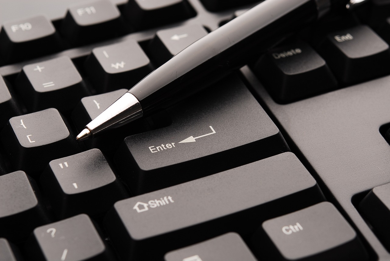 키보드, 펜(출처=PIXABAY)