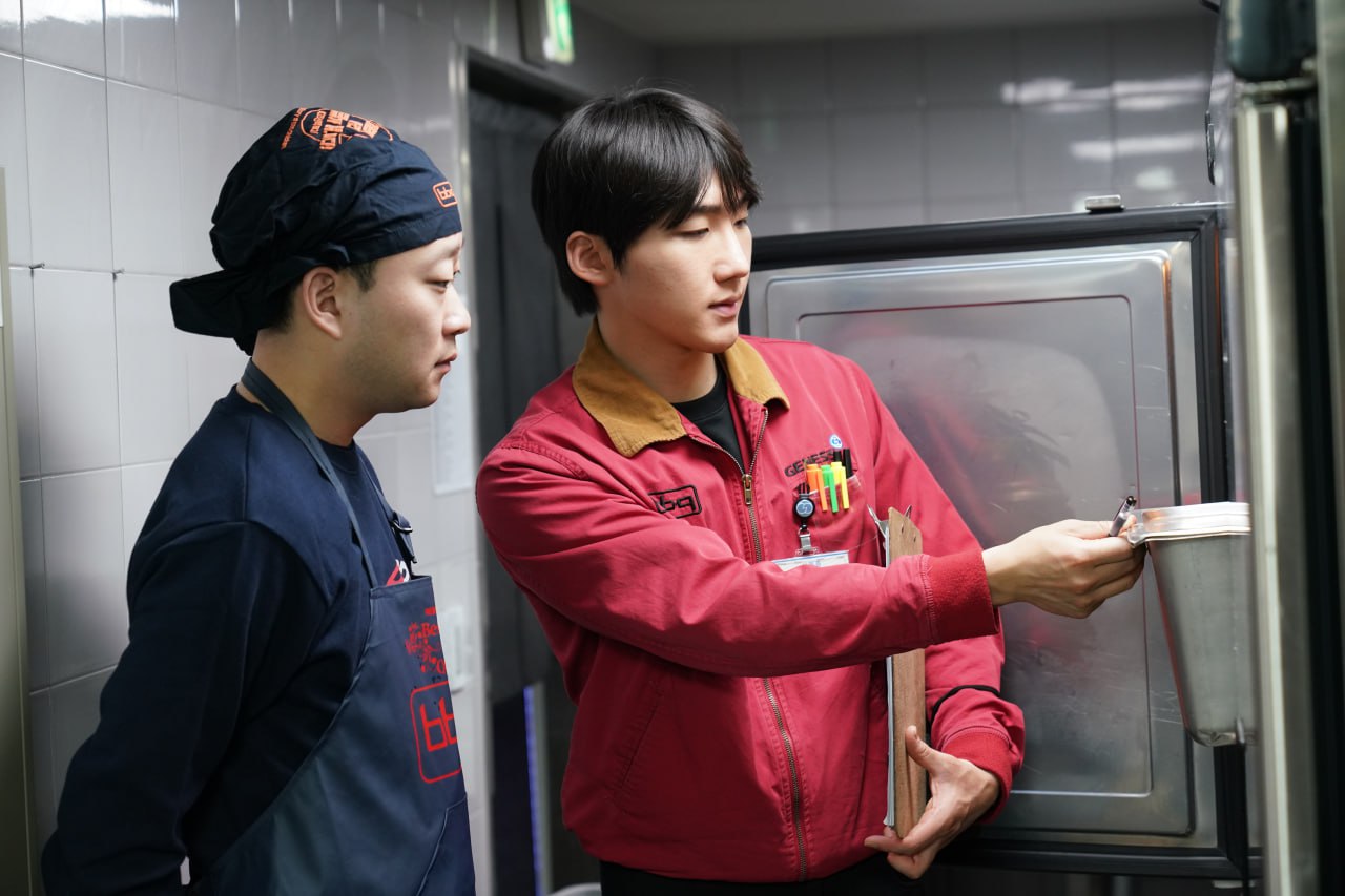 교차 점검 모습 (출처=BBQ)