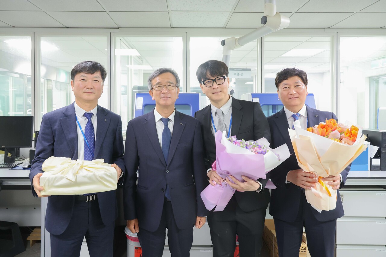 지난 20일, 정기환 회장이 조직 혁신에 앞장 선 우수 직원을 격려하고 조직 내 칭찬 문화를 확산하기 위해 '칭찬 주인공 간담회'를 시행했다. (출처=한국마사회)