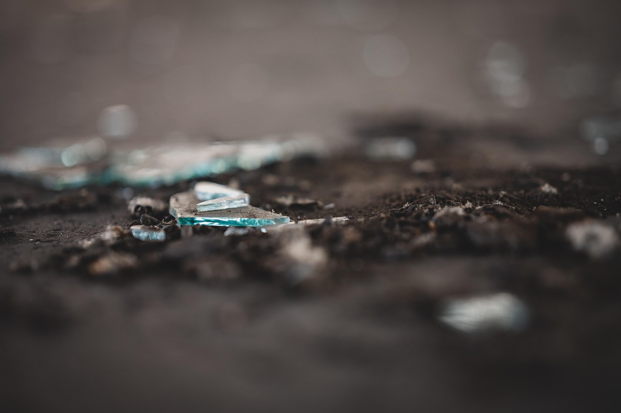 파손, 유리, 깨짐, 파편 (출처=PIXABAY)