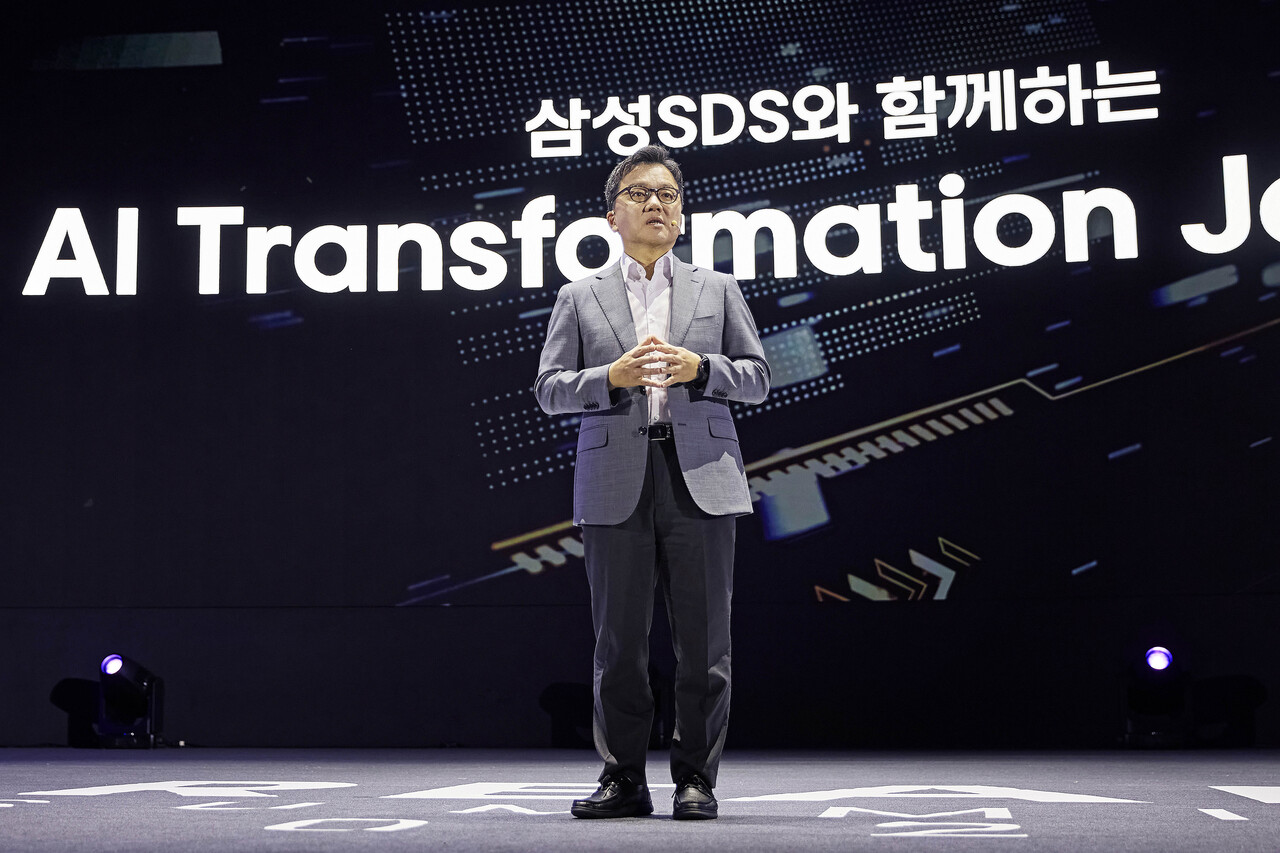 11일 코엑스 진행된 '리얼 서밋(REAL Summit) 2025’에서 이준희 삼성SDS 대표이사(사장)가 기조연설을 진행하고 있다. (출처=삼성SDS)