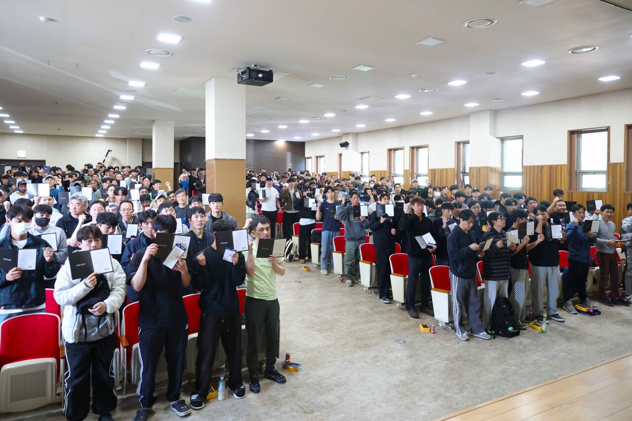경마 관계자들이 공정 경마 실천을 다짐하고 있다. (출처=한국마사회)